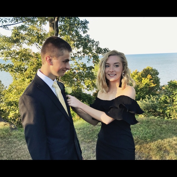 Tea n Cup Dresses & Skirts - Black formal / homecoming dress Tea n Cup Dresses & Skirts - Black formal / homecoming dress